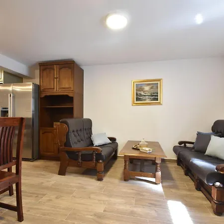 Appartement 3 Km Outside The Historical Centre *